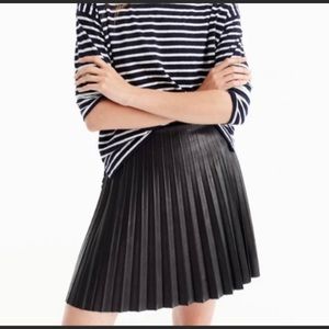 NWT J. Crew sz 6 Faux Black Leather Pleated Skirt